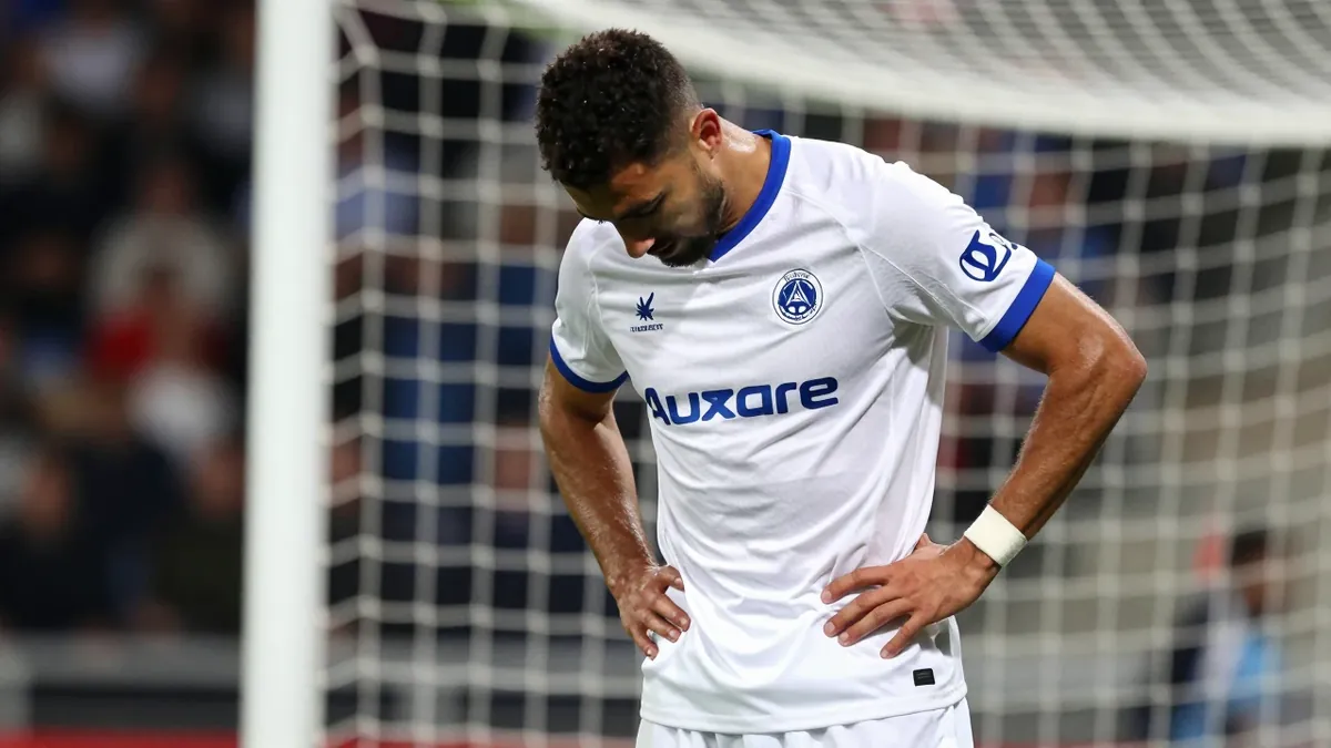 L'AJ Auxerre a concédé une défaite 3-1 à domicile contre Angers SCO, une performance qui laisse le club en 18e position...
