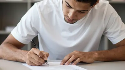 L'AJA est en négociations très avancées pour le prêt de l'attaquant international marocain Zakaria Aboukhlal, afin de...