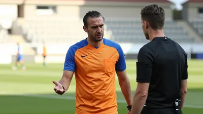 Auxerre 2-5 Lens : décisions arbitrales controversées