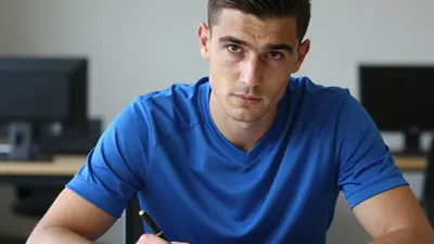 L'AJA officialise l'arrivée du défenseur Axel Tuanzebe et travaille au prêt de l'attaquant Cameron Archer de Southampton...